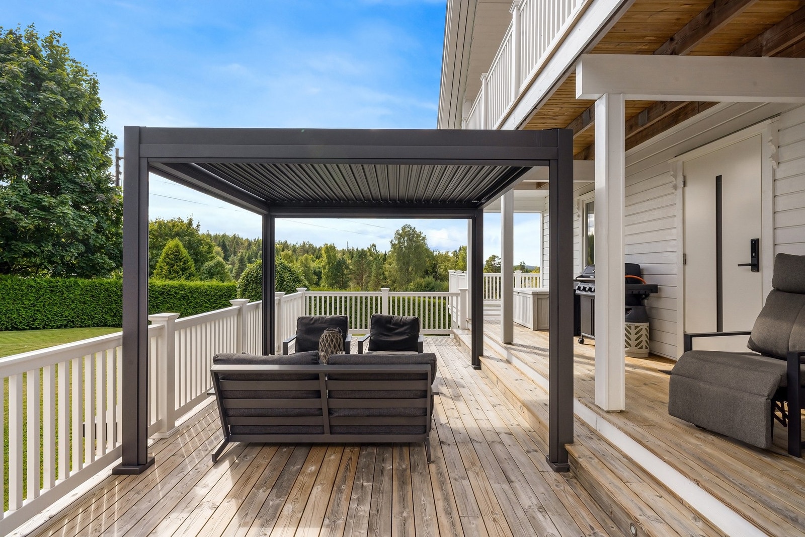 Pergola på veranda Galleribilde