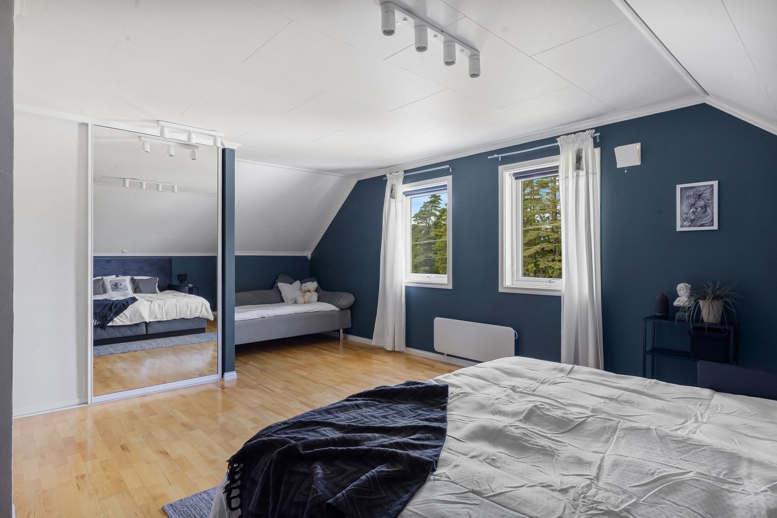 Stort soverom i 2.etg. Galleribilde