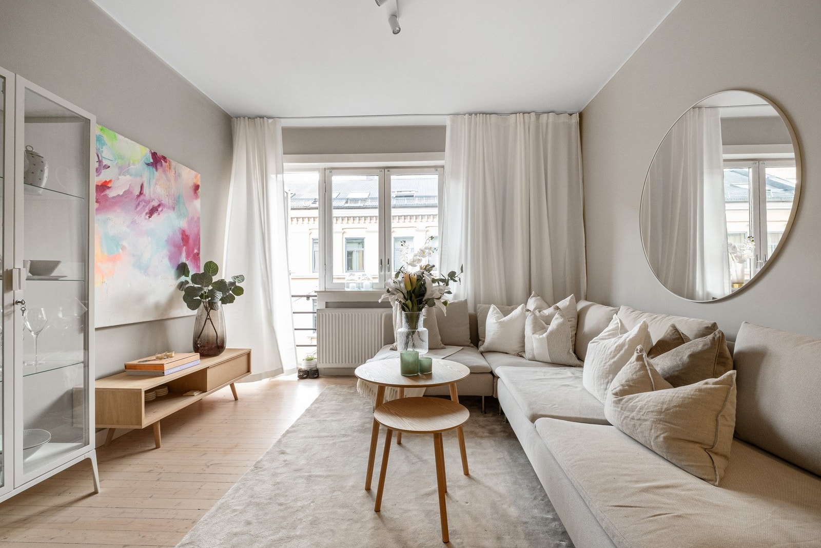 Velkommen til Bogstadveien 39B - Presentert av Sverre Svendsen og Felix Green v/ Privatmegleren Park. Foto: Øivind Fykse Engelschiøn v/ Rullende Fotograf Galleribilde
