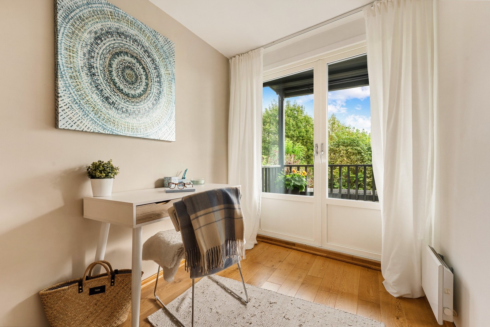 - Soverom med utgang til boligens terrassearealer - Galleribilde