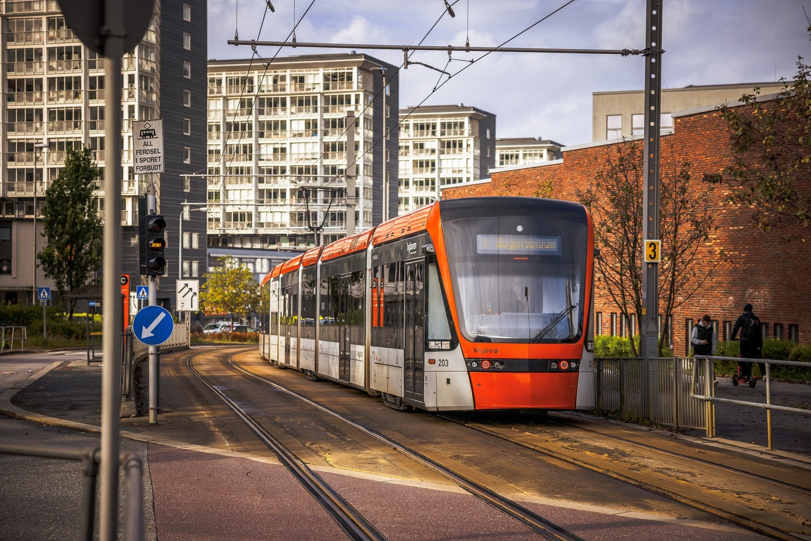- Bybanen ligger kun 7 minutters gange unna og bussen når du på 2 minutter - Galleribilde