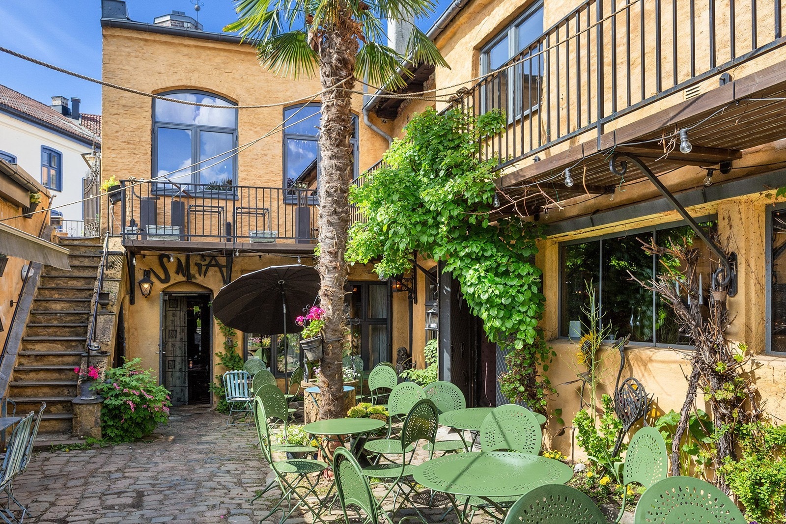 Smia Galleri like i nærheten - restaurant i historiske omgivelser Galleribilde