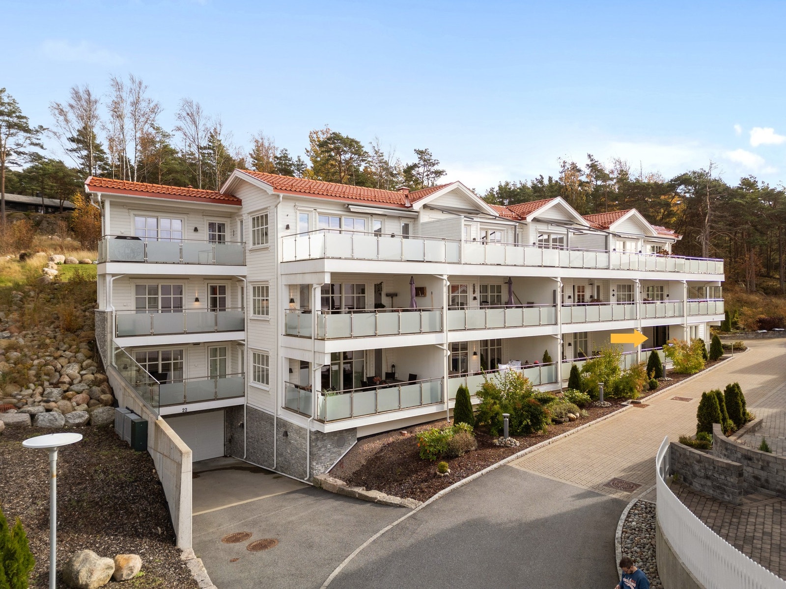Lekker 3-roms leilighet på Skjærhalden med moderne og god standard. Bygget har heis og garasje Galleribilde