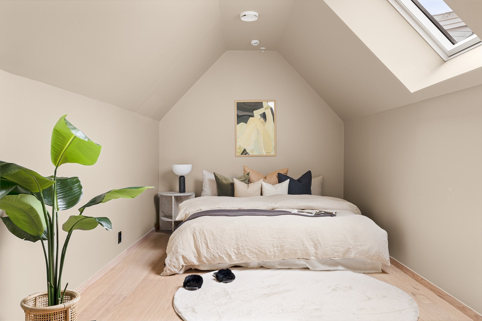 Leiligheten har to innbydende soverom med god plass til det nødvendige. Galleribilde