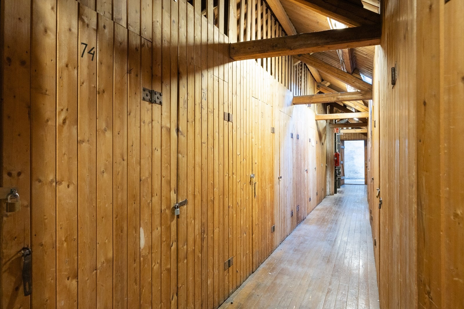 Leiligheten har 6 m² BRA-e fordelt på kjeller og loft Galleribilde