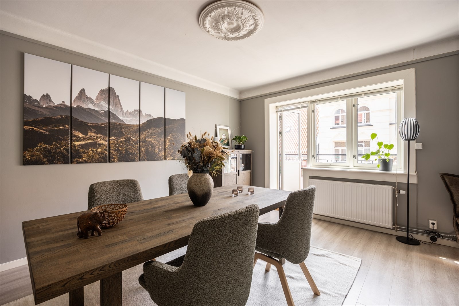 Velkommen til Christies gate 7! Presentert av Magnus og Eirik v/Nordvik Grünerløkka. Foto: Truls Myklevik Galleribilde