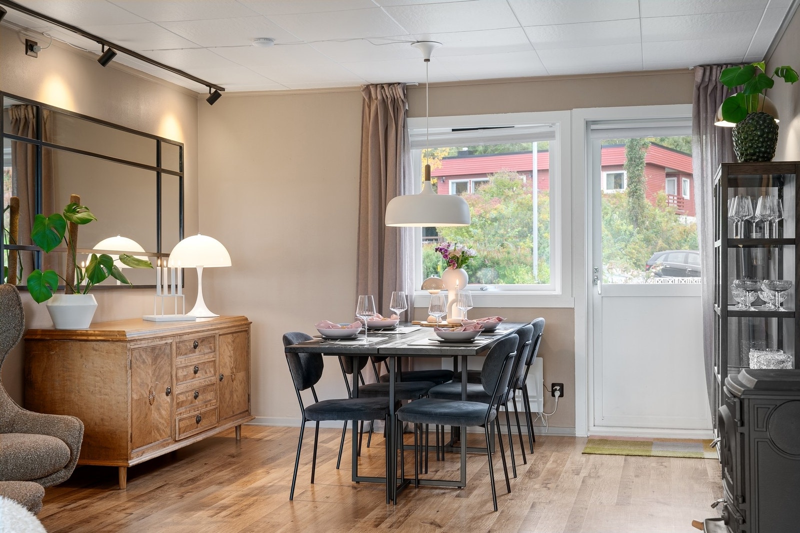 En hyggelig samlingsplass i hverdag og helger! Galleribilde