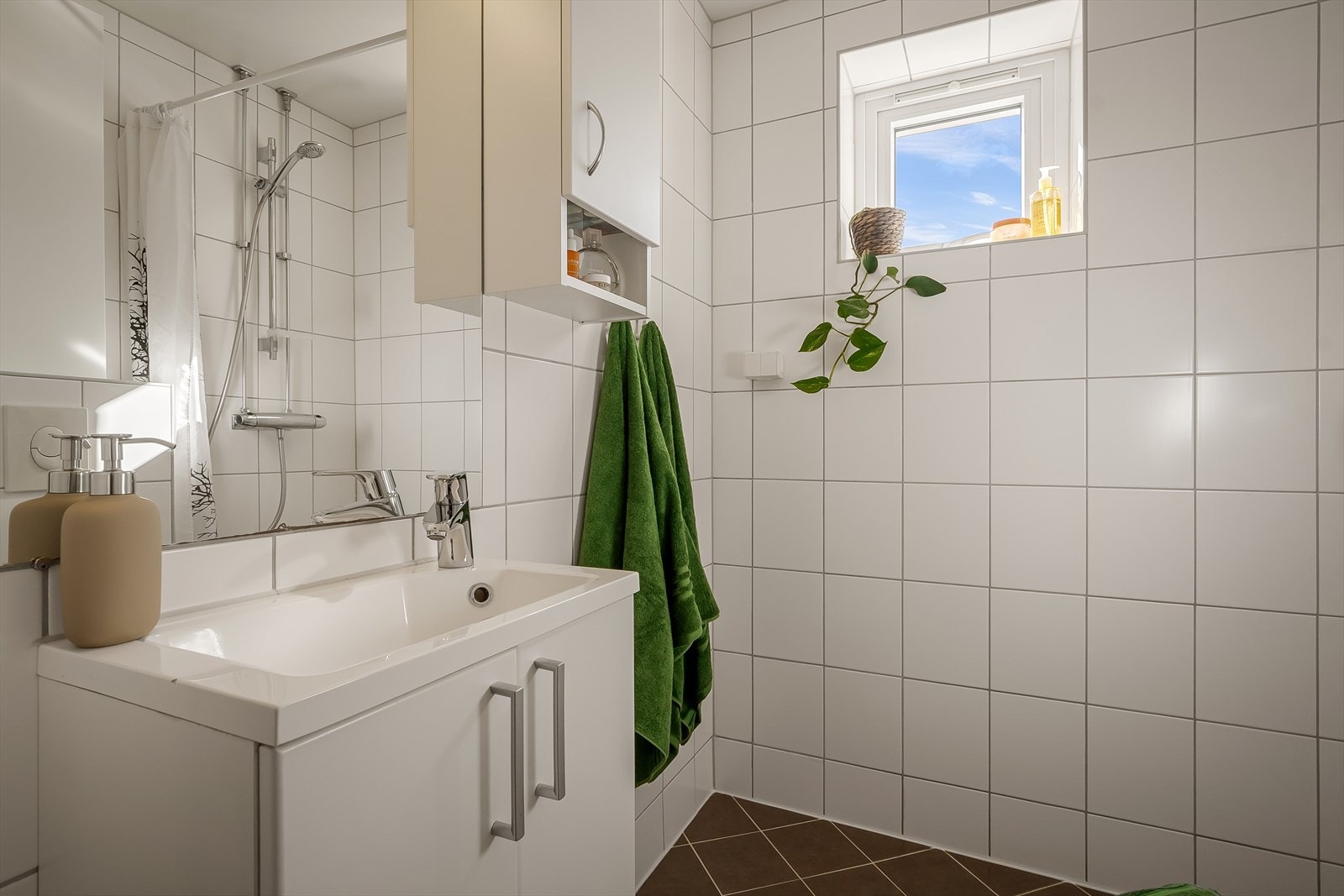 Badet har naturlig ventilasjon. Galleribilde