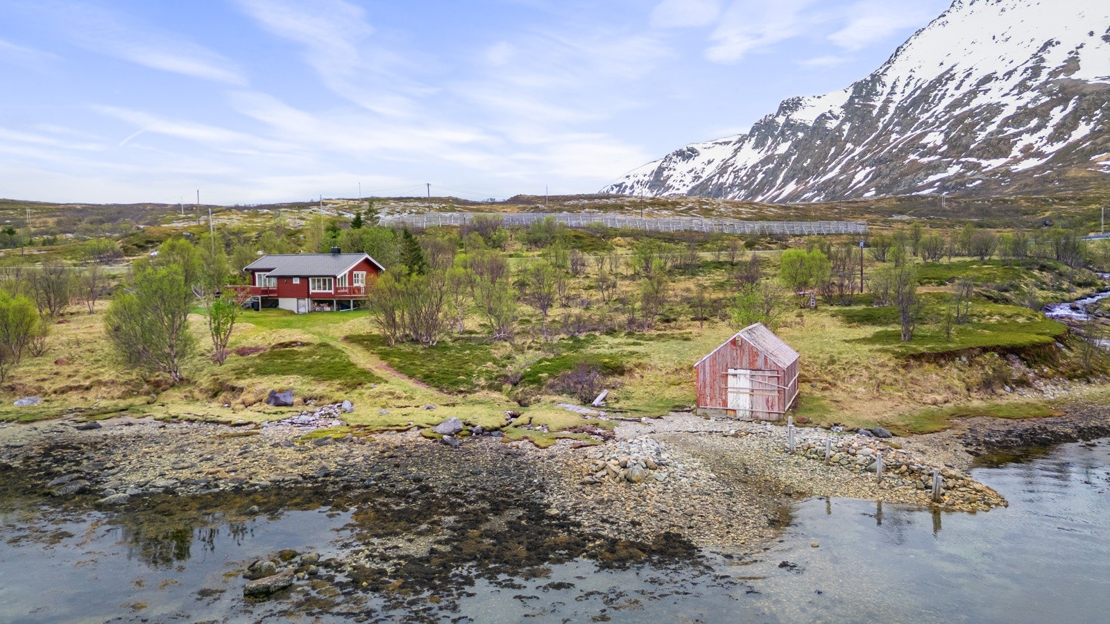 Området har gode muligheter for friluftsliv både på land og på havet.