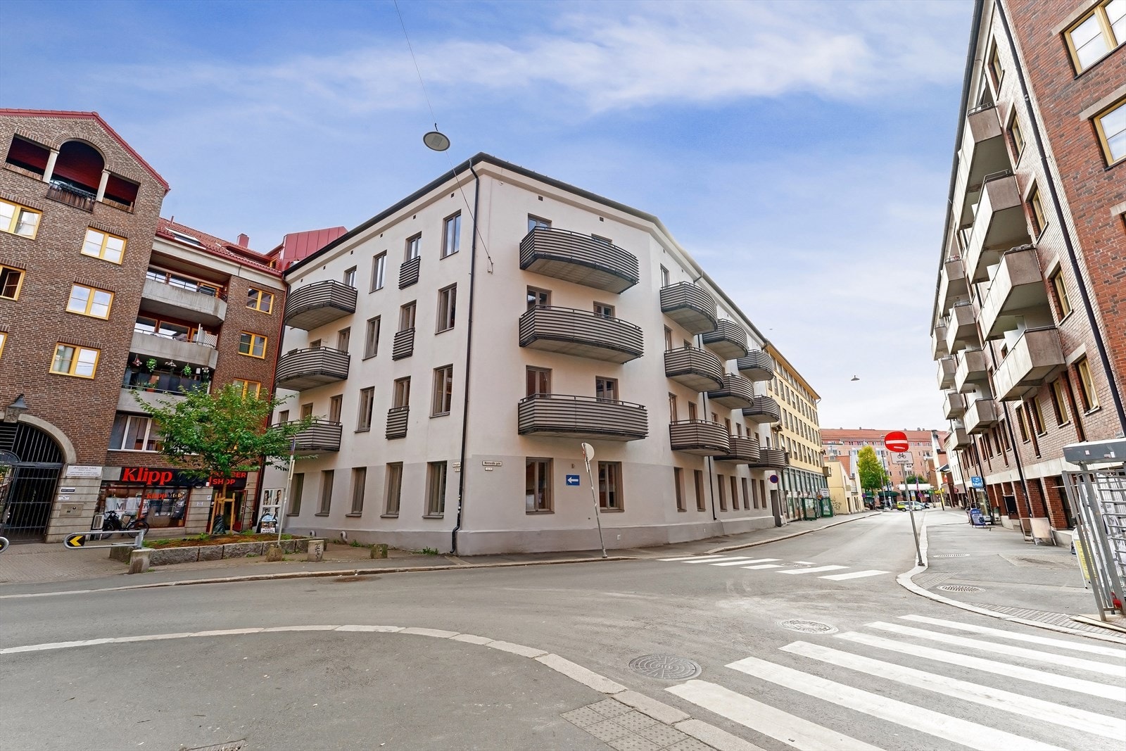 Svært attraktiv og sentral beliggenhet på Grønland med kort vei til sentrum, dagligvare, parker og kollektivtransport. Galleribilde