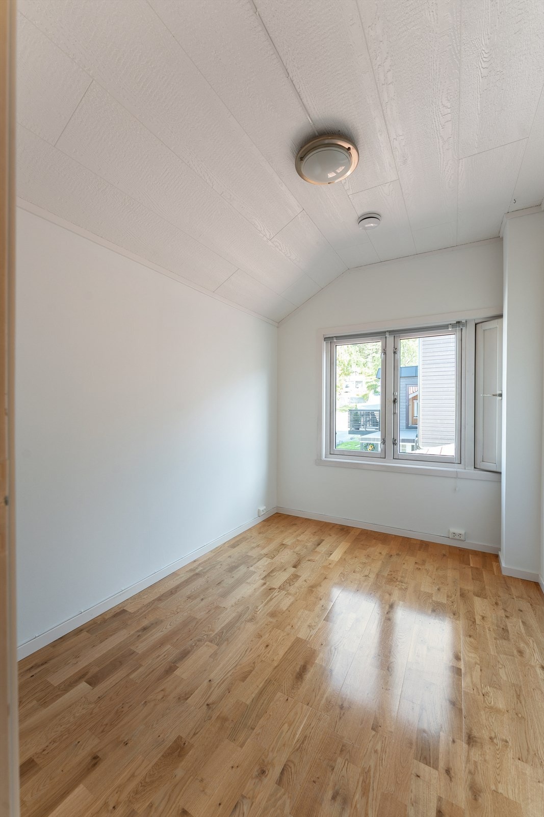 Soverom 3-et fleksibelt rom som passer perfekt som barnerom, gjesterom eller hjemmekontor. Galleribilde