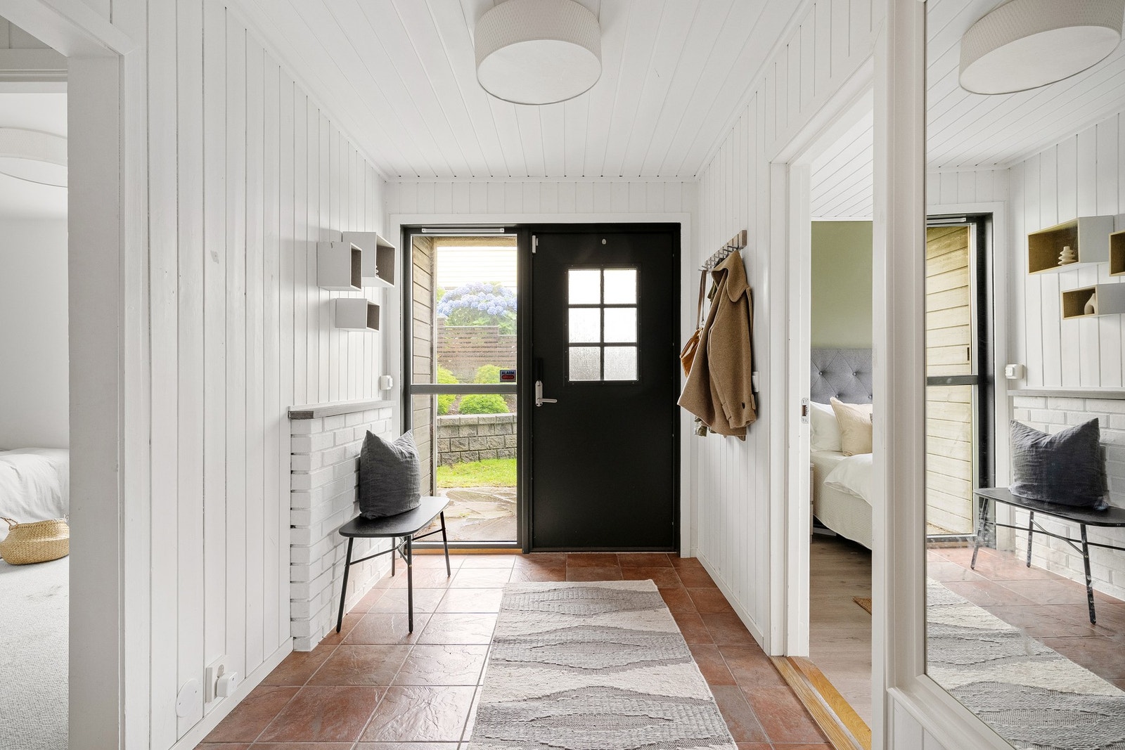 Lys og innbydende entré. Galleribilde