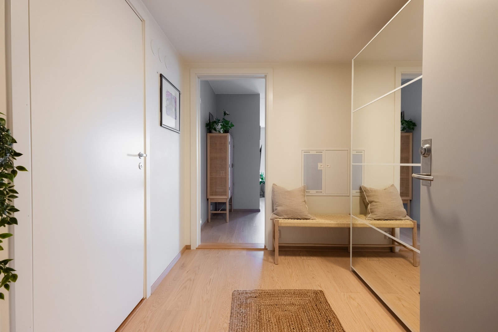 Velkommen inn - det er heisadkomst til etasjeplan. Galleribilde