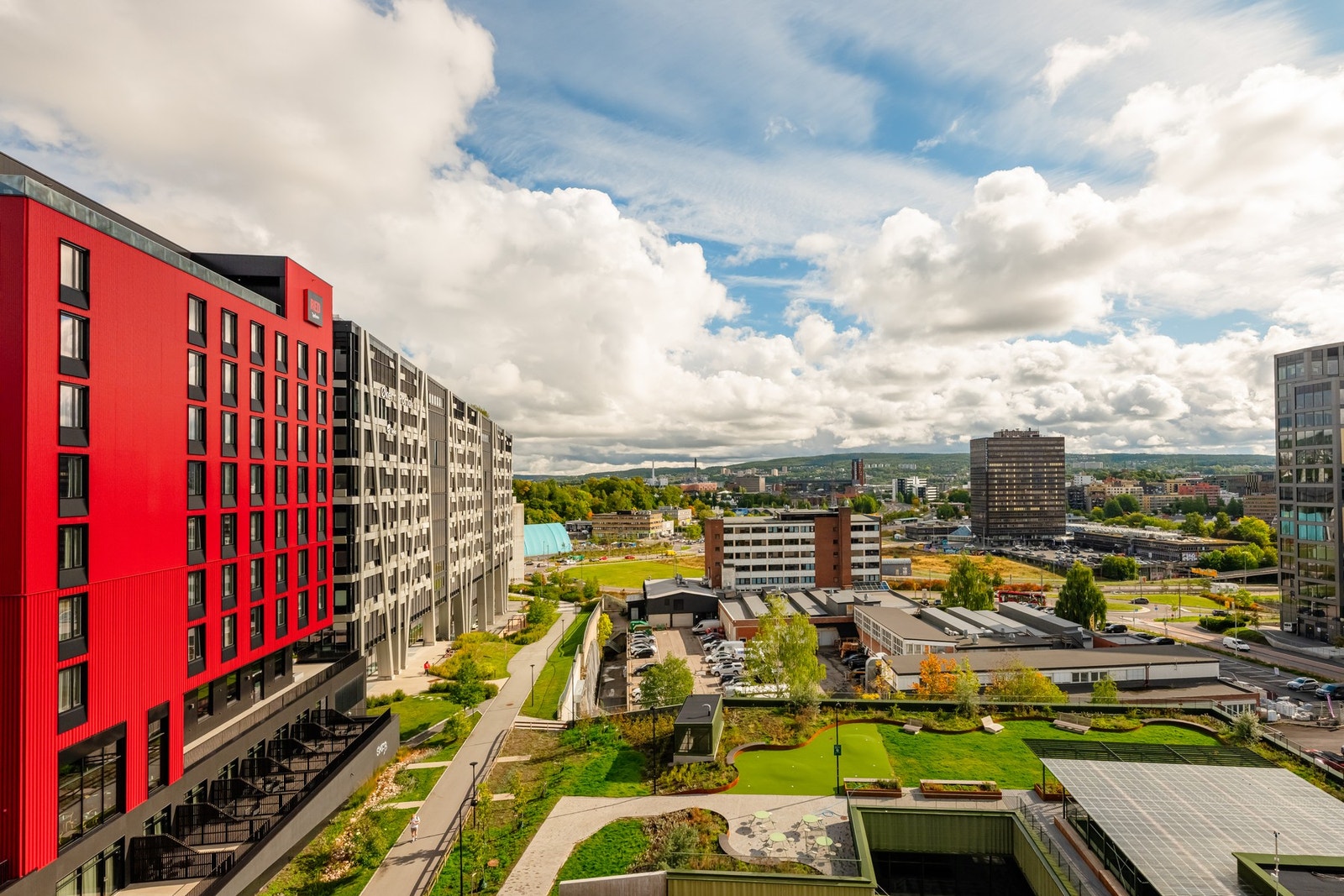 Den luftige beliggenheten gir flott utsyn og lite innsyn. Galleribilde