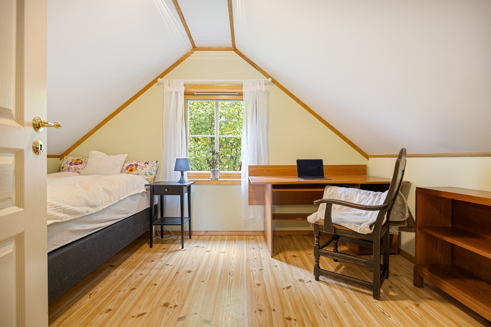 Soverommet er målt til 7,6 m². Galleribilde