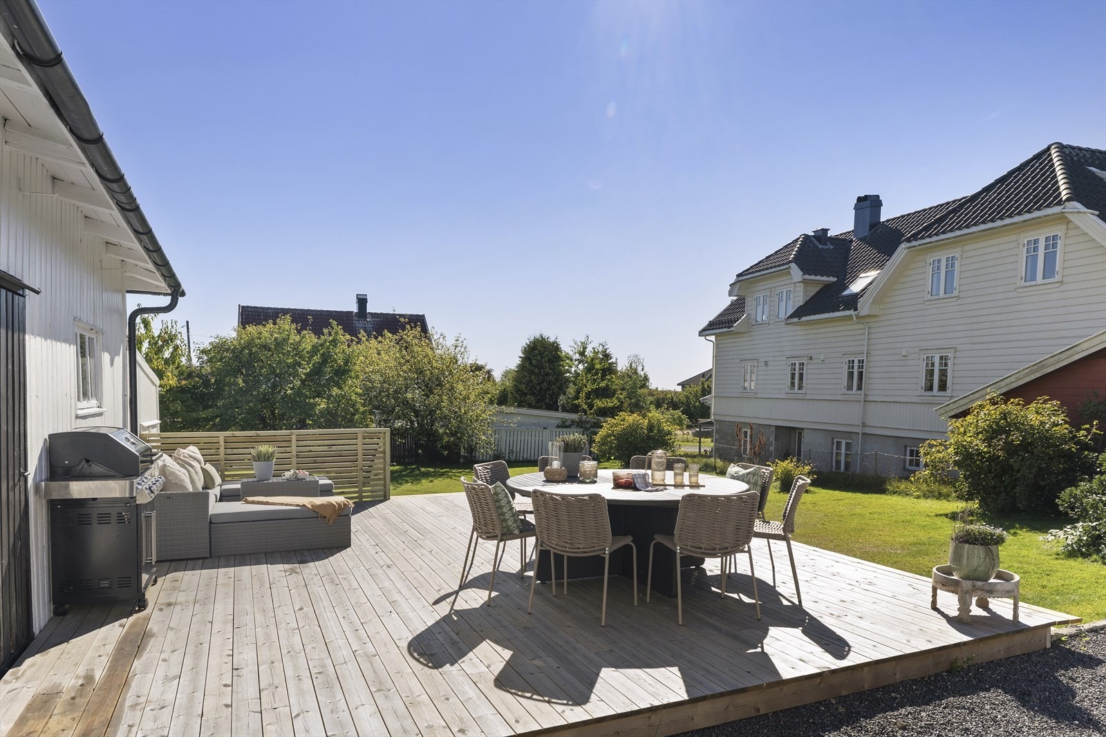 Fine uteplasser hvor de små kan holde på. Galleribilde