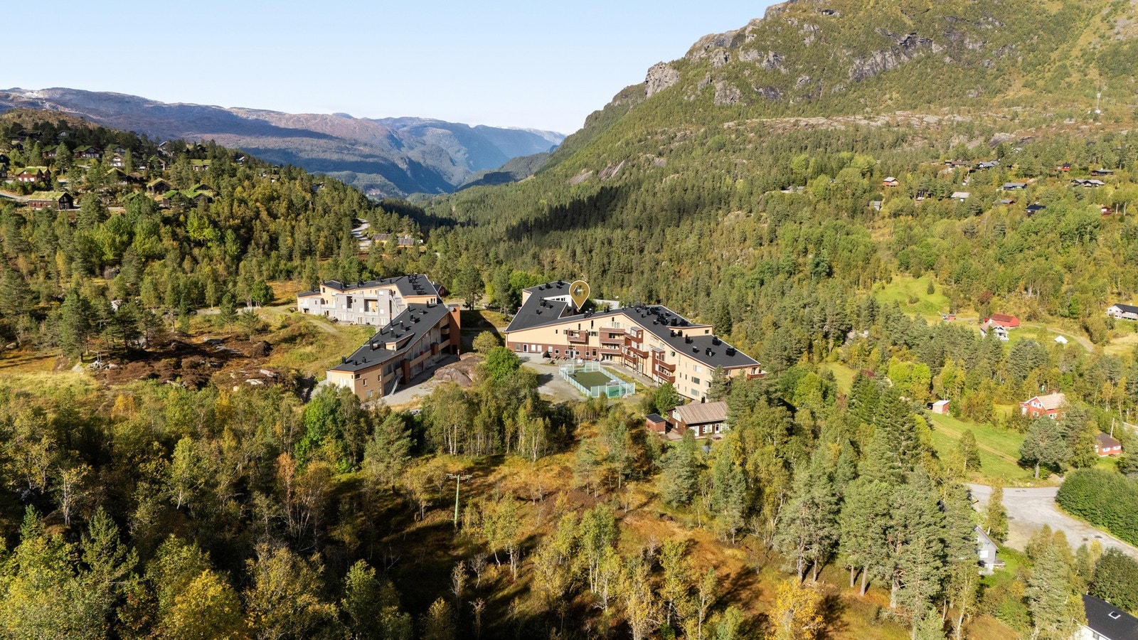 Velkommen til Langedalsvegen 18 - presentert av eiendomsmegler Leiv Helge Kaldheim v/PrivatMegleren - Foto: Panomax Stud