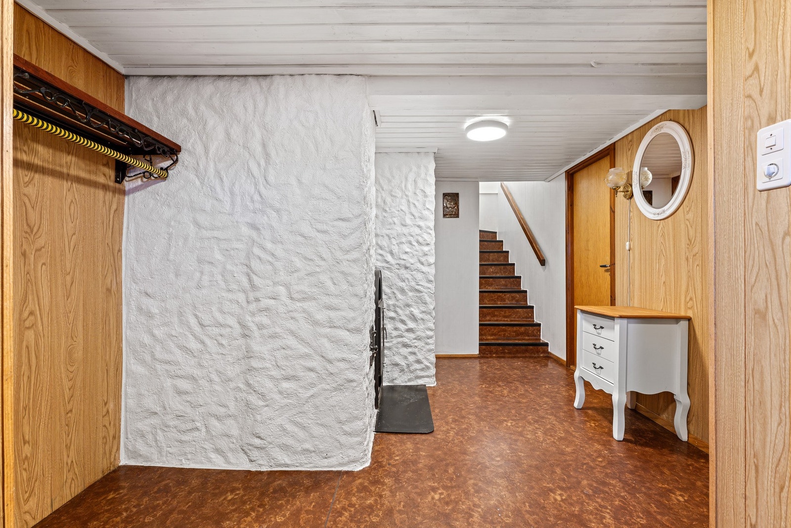 Gang kjelleretasje Galleribilde