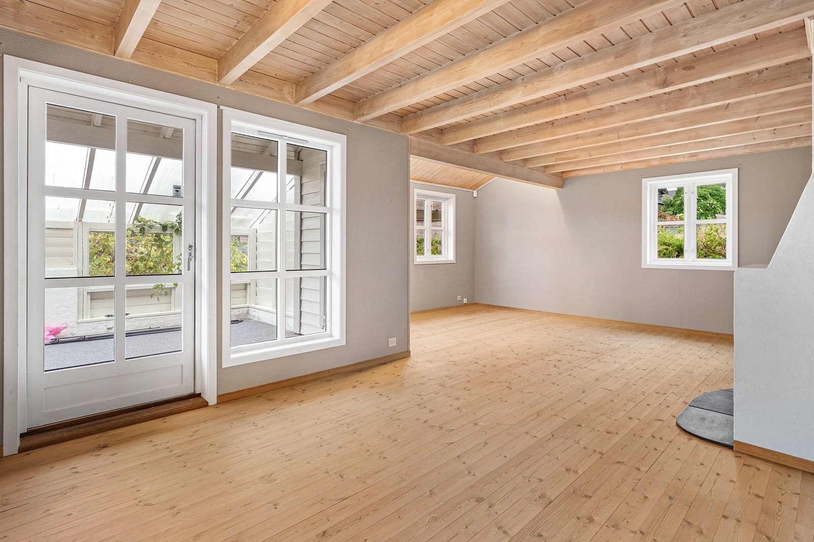 Fra stuen er det utgang til utestue på 12 m² (ikke omsøkt) Galleribilde