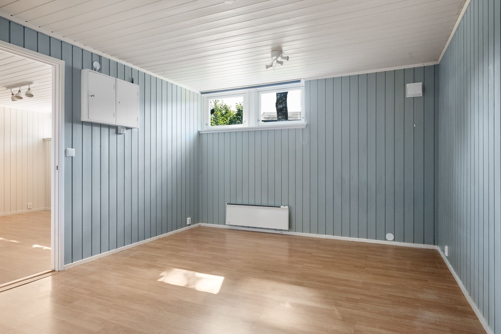 Soverom i underetasje med adkomst fra hall. Galleribilde