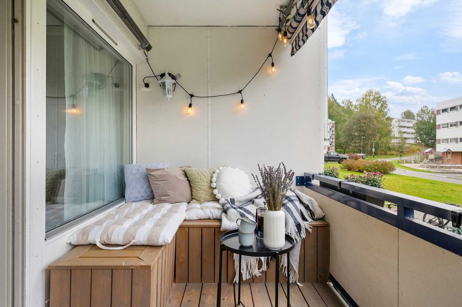 Selger opplyser om svært gode solforhold med sol fra morgenen og frem til ca. kl. 19. Galleribilde
