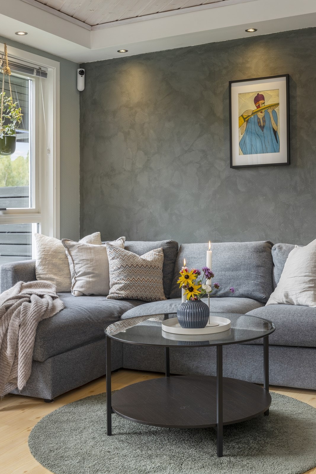Sittekroken gir god plass til en behagelig sofagruppe. Galleribilde