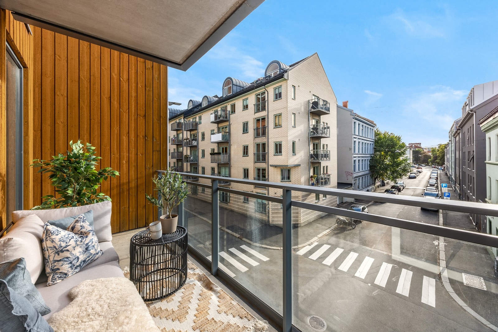Balkong på ca 7kvm vendt mot syd-øst Galleribilde