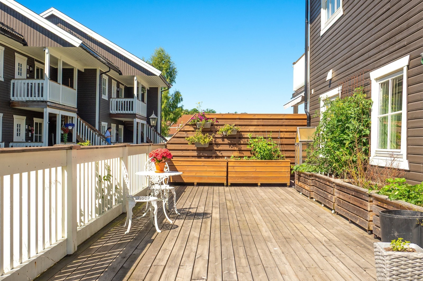 Terrasse på 64 kvm med masse sol Galleribilde