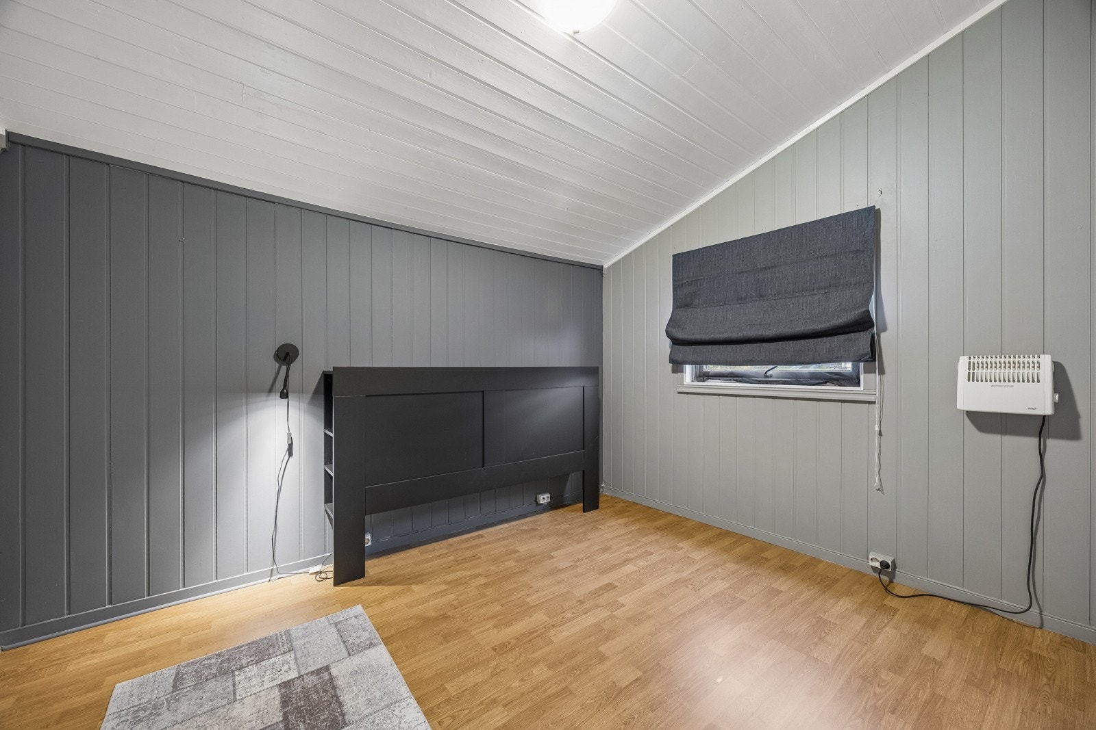 Hovedetasje med fire soverom, i tillegg til garderoberom