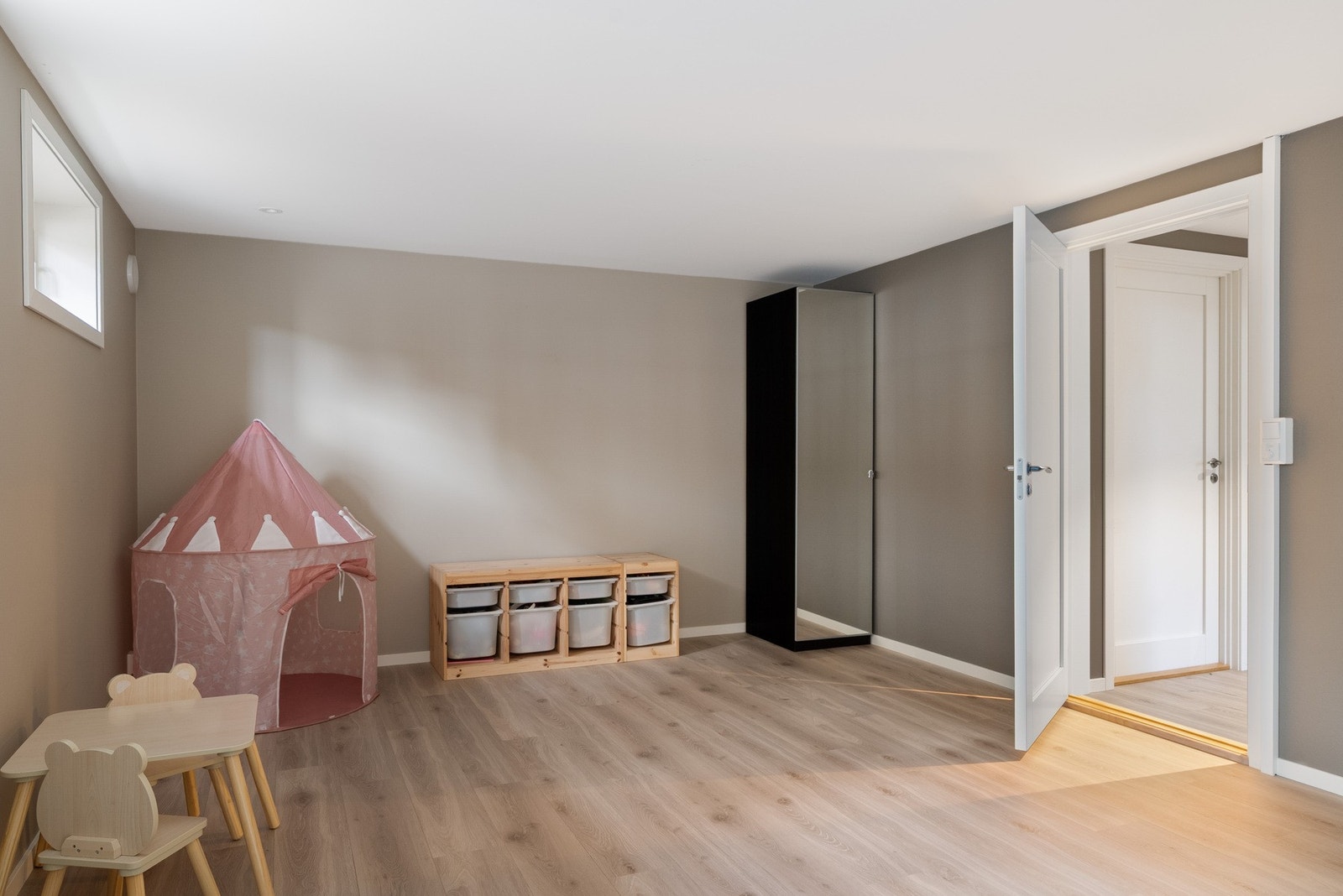 Rommet kan også innredes som treningsrom, hobbyrom eller TV/kinorom. Galleribilde