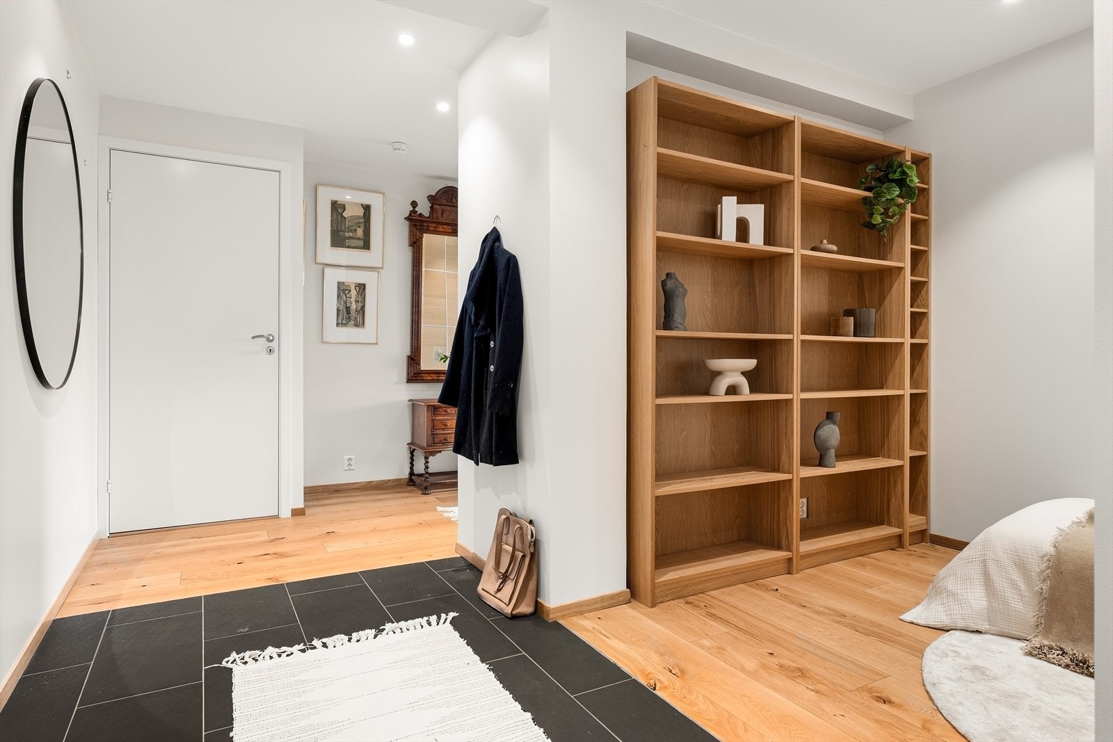 Leiligheten har både innvendig og ekstern bod som gir godt med lagringsplass. Galleribilde