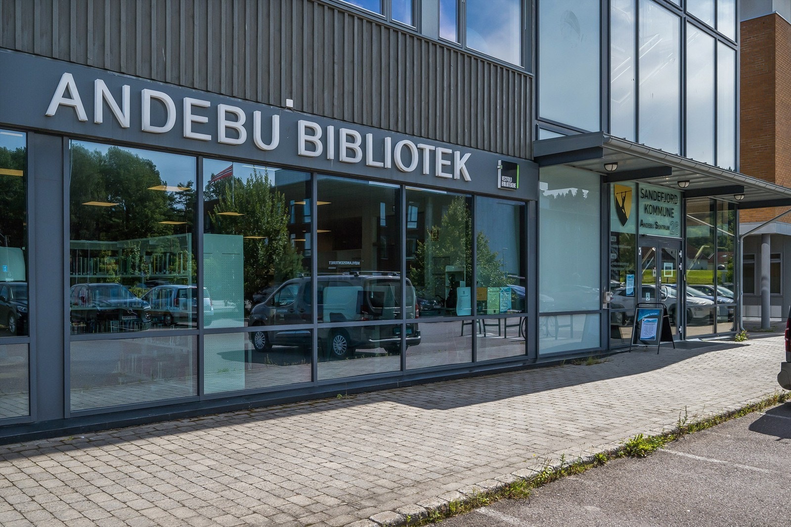 Andebu sentrum. Galleribilde