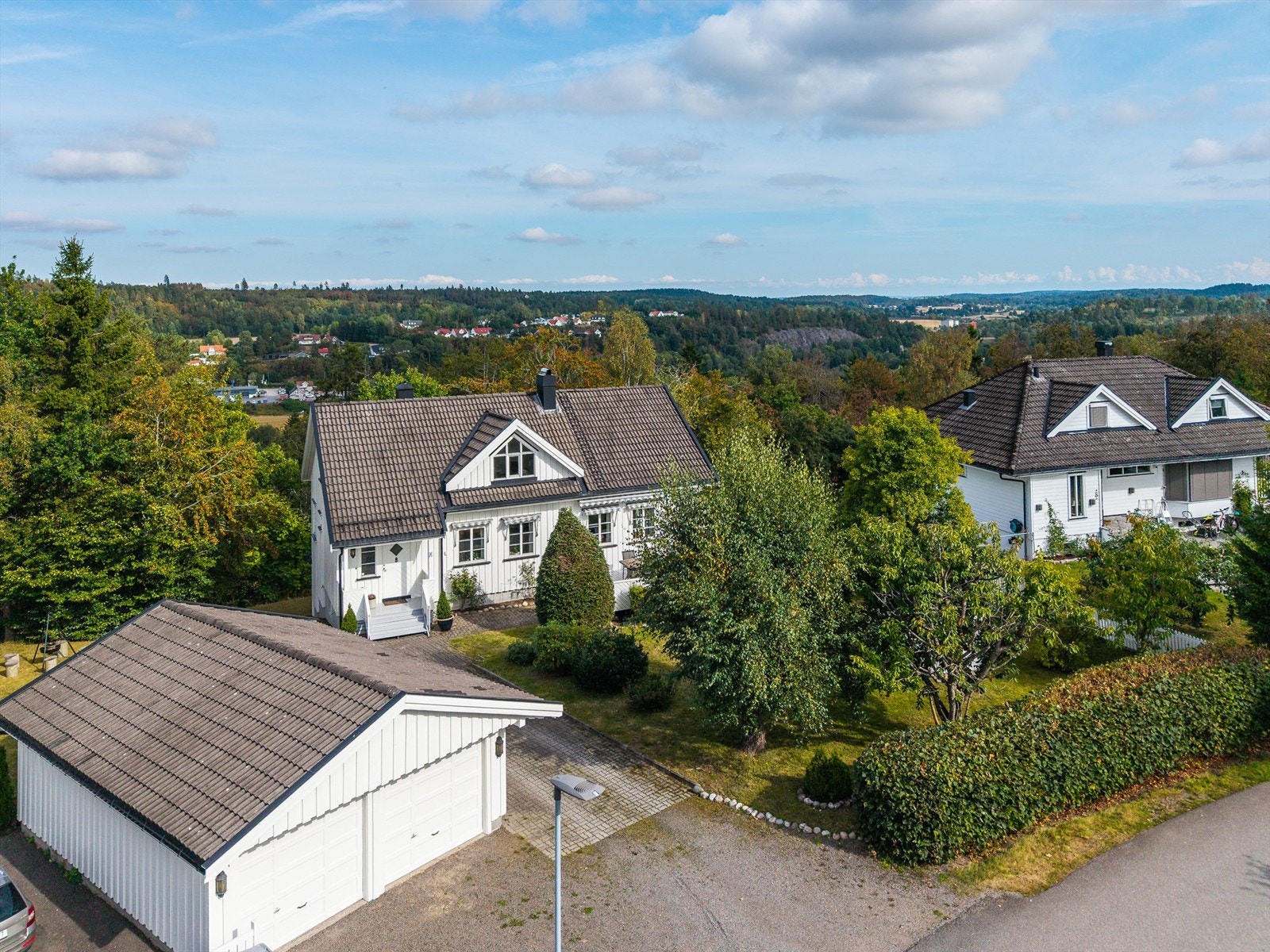 Flott beliggenhet i Andebu med umiddelbar nærhet til skog og turmuligheter. Galleribilde
