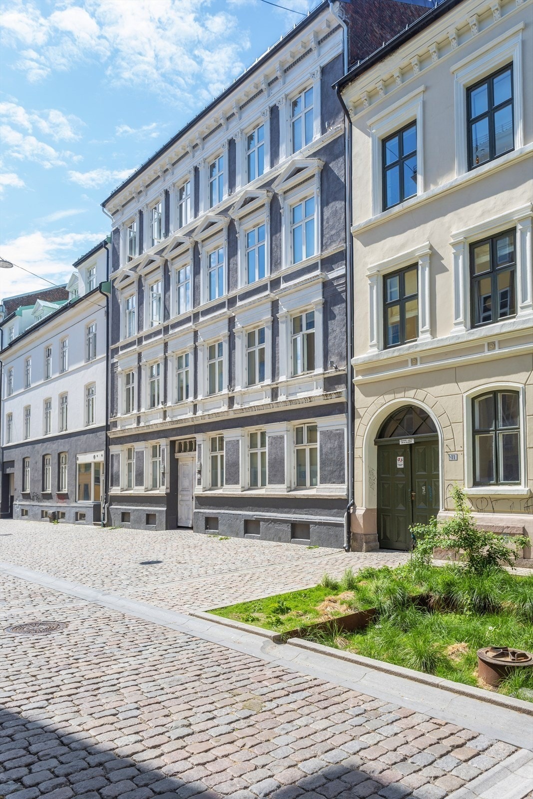 Leiligheten ligger i en rolig og sentral miljøgate. Galleribilde