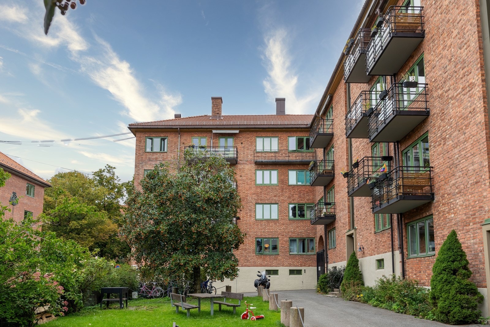 Lave felleskostnader på 3 822,- som inkluderer bl.a. varmtvann, internett/TV og vaktmestertjeneste Galleribilde