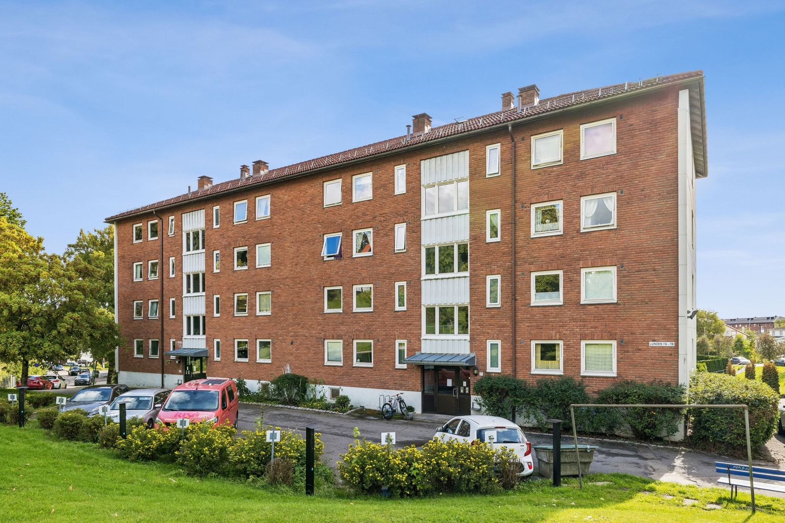 Det er mulig å leie parkeringsplass i sameiet. Galleribilde