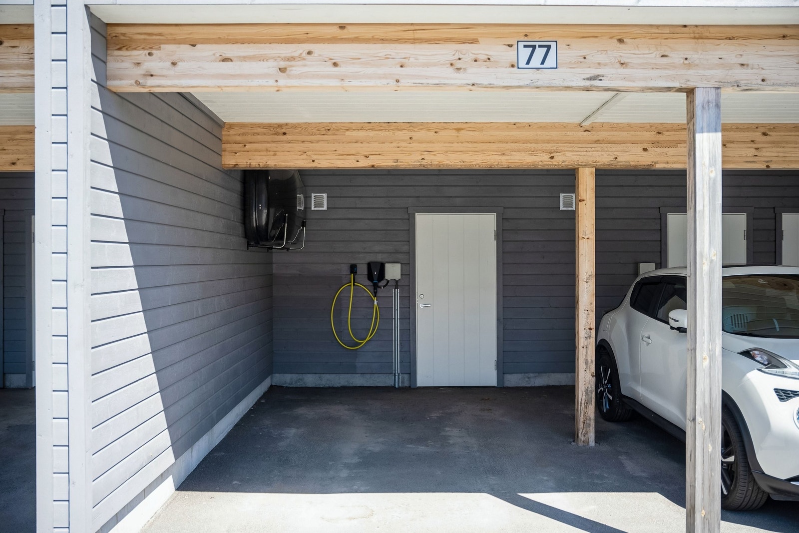 Carport med 5kvm utebod. Galleribilde