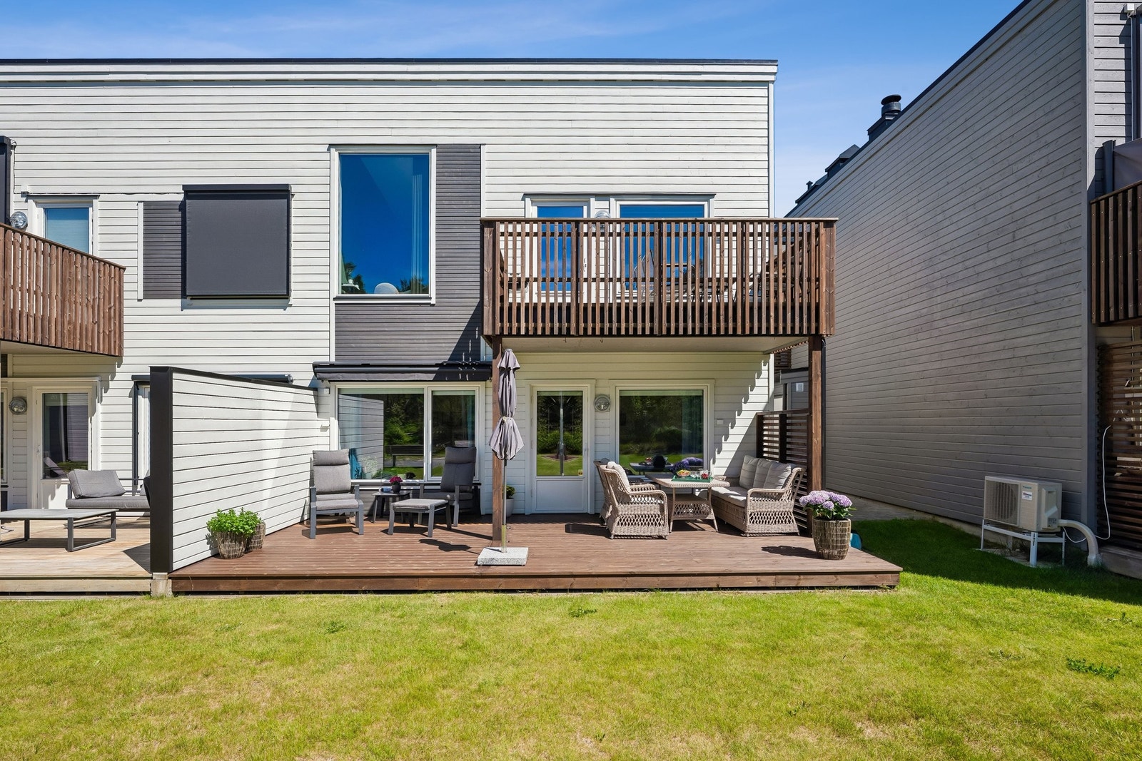 Hyggelig sørvendt terrasse på 25 kvm Galleribilde