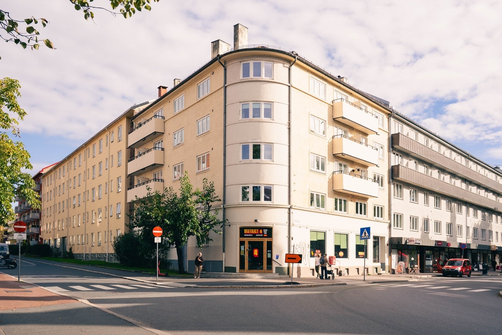 Leiligheten ligger meget sentralt i et populært boligområde på koselige Sagene, med alt av servicetilbud i umiddelbar nærhet. Galleribilde