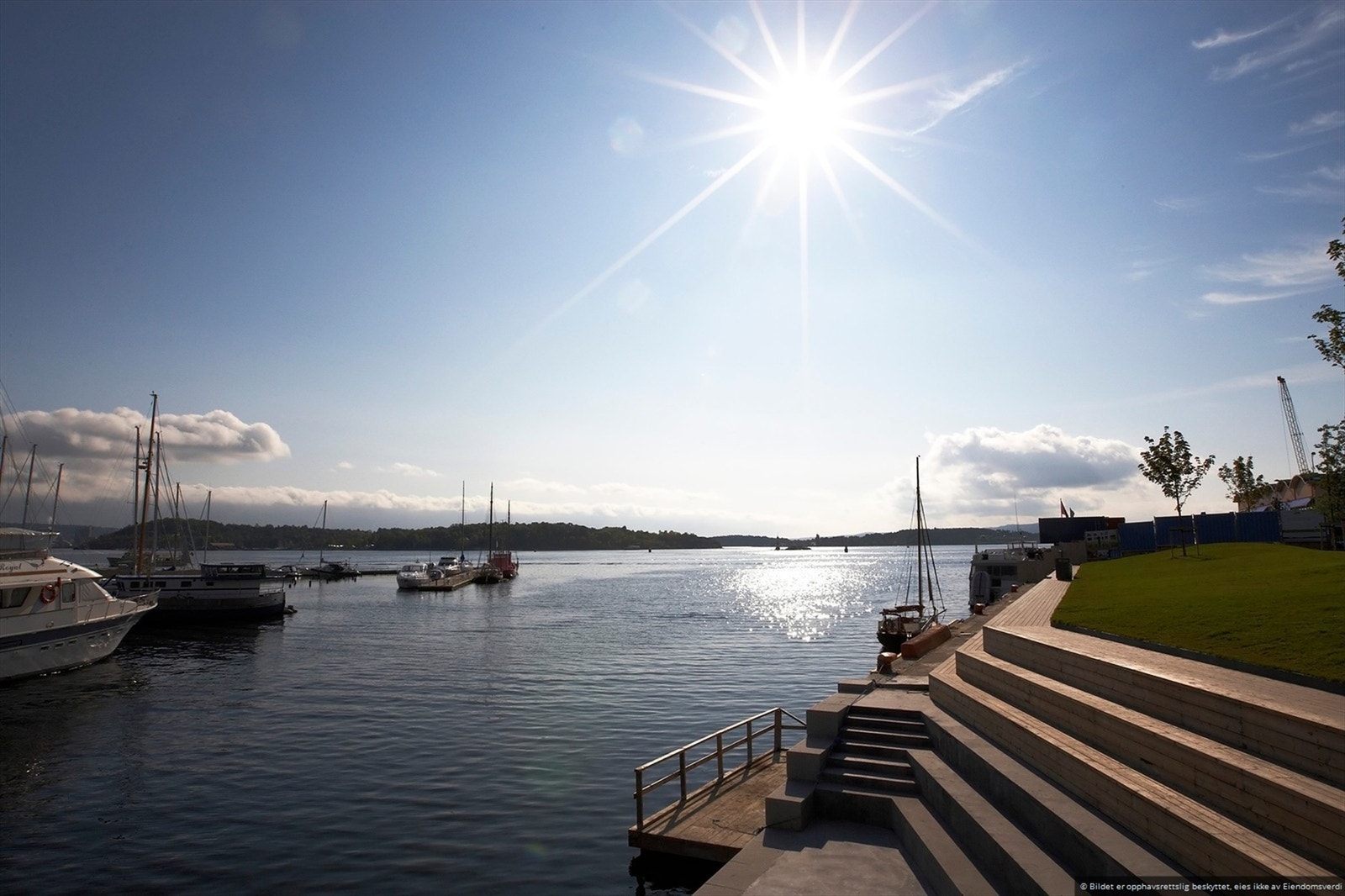 Kort vei til vannet. Galleribilde
