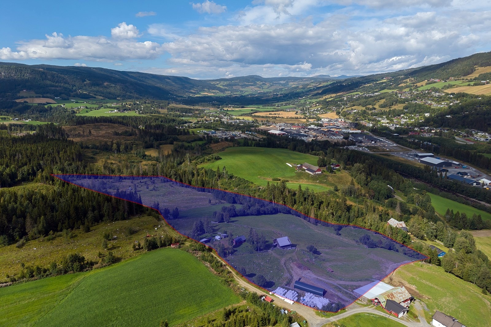 Kartillustrasjon som viser eiendommens omtrentlige grenser i landskapet. Galleribilde