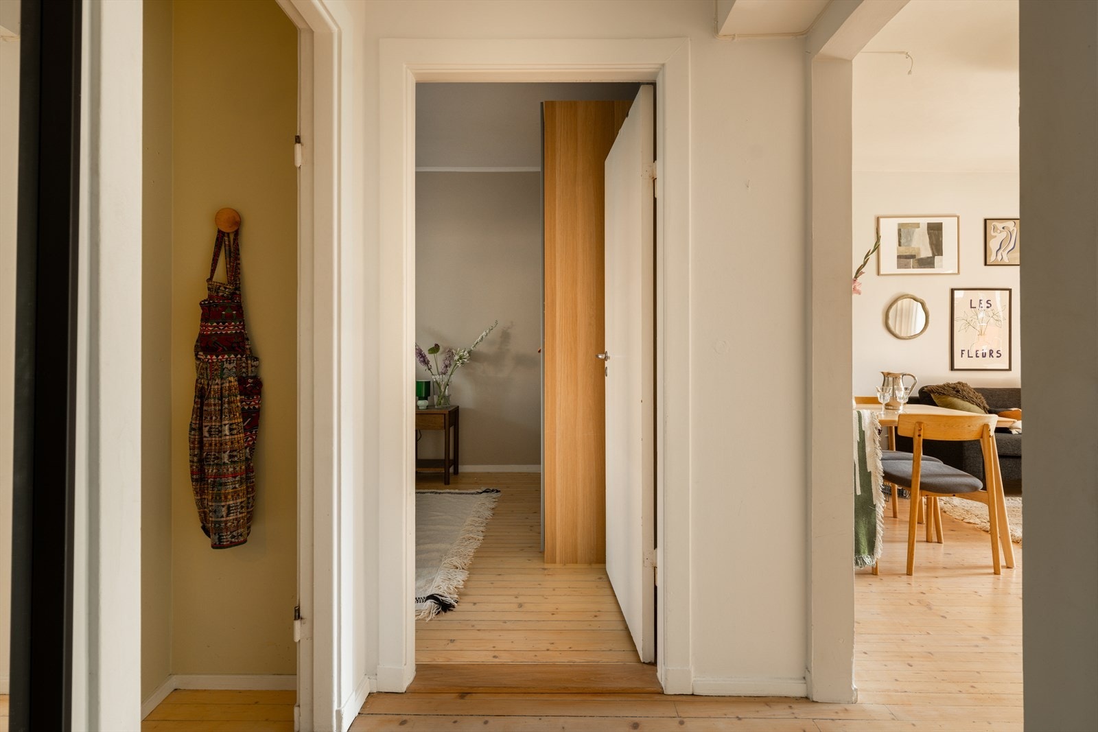 Leiligheten disponerer en kjellerbod på 4m² og en loftsbod på 5m². Galleribilde