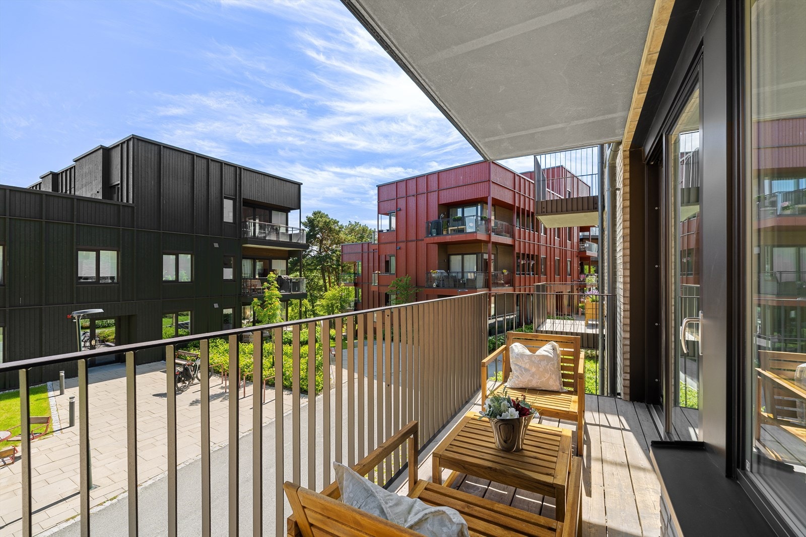 Her kan man nyte flotte sommerdager og innbydende uteområder. Galleribilde