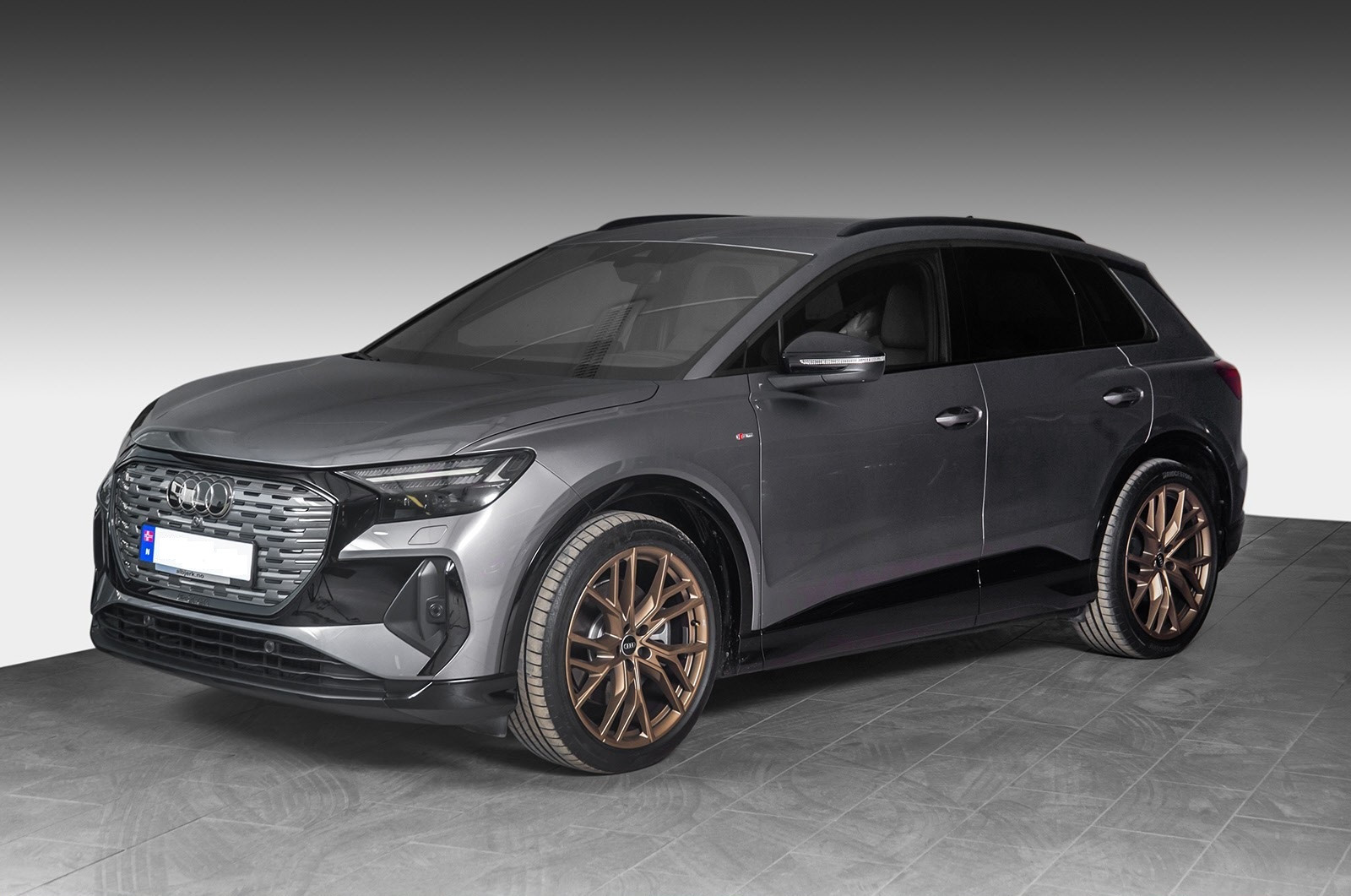 Audi Q4 e-tron 40 Edition One 2X S-Line/ Matrix/ Sonos/HUD/El.sete/
