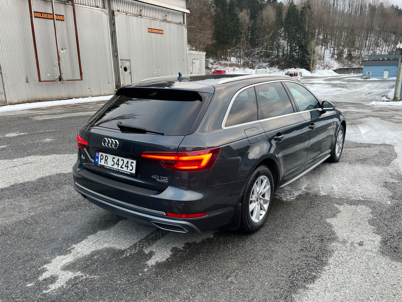 Audi A4 2.0 TDI 3