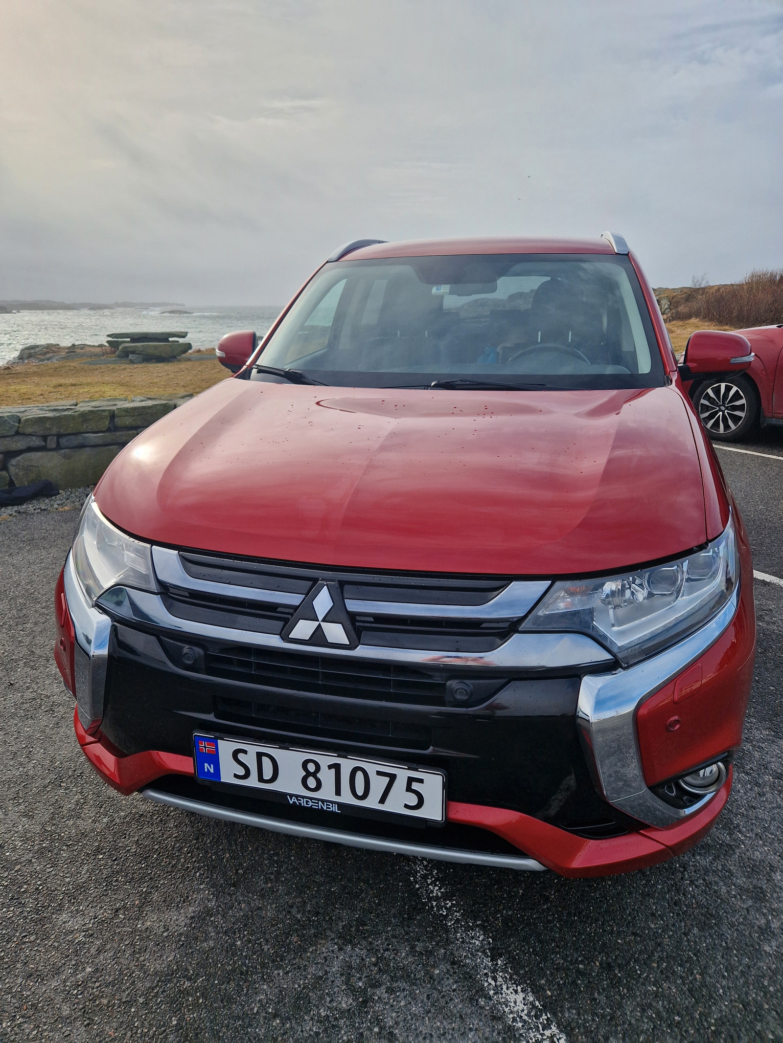 Mitsubishi Outlander Instyle+ 2,0 202hk, hengerfeste 2