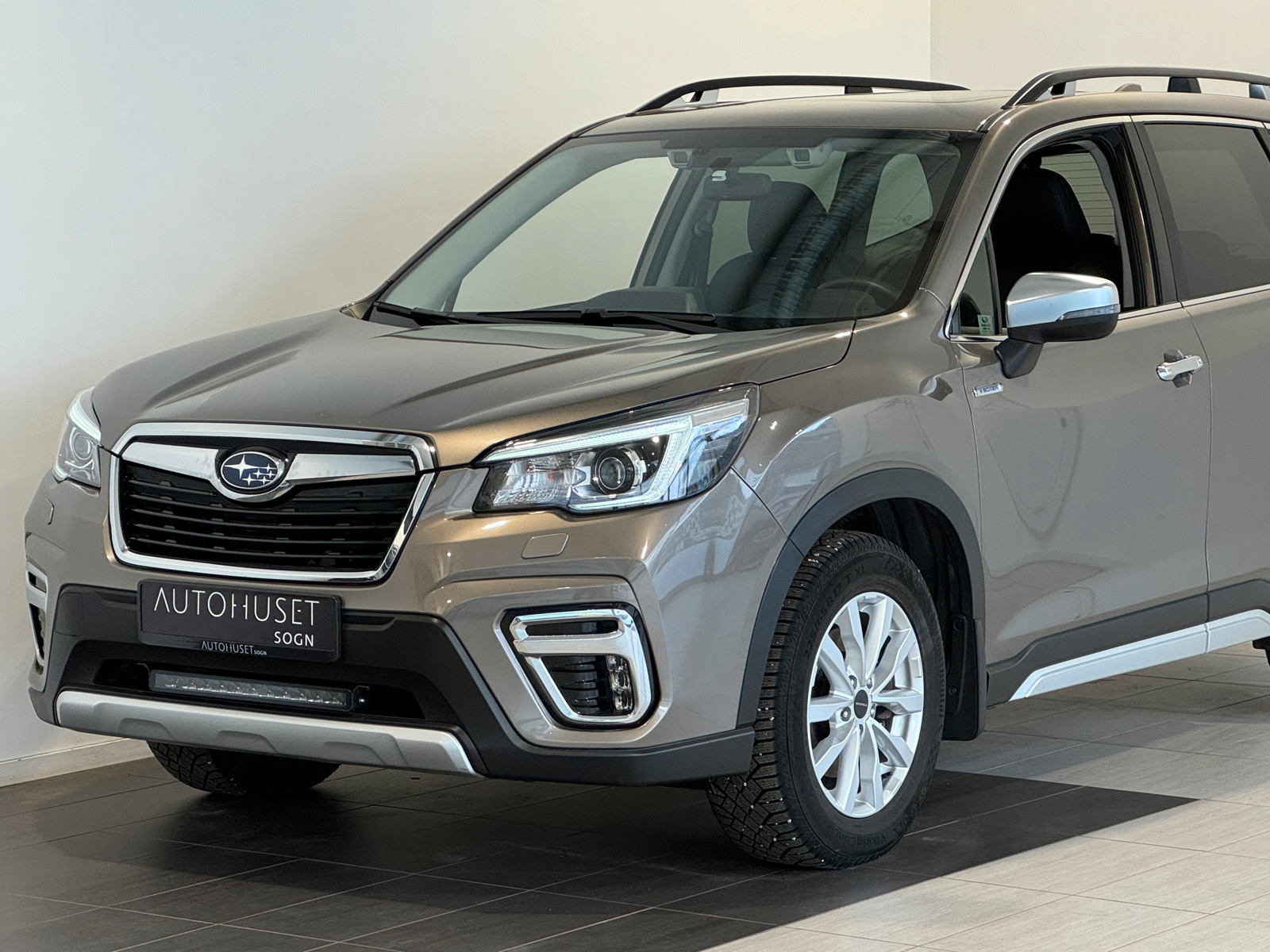 Subaru Forester Premium/Krok/Acc/Skinn/Soltak/Rkam/ 2