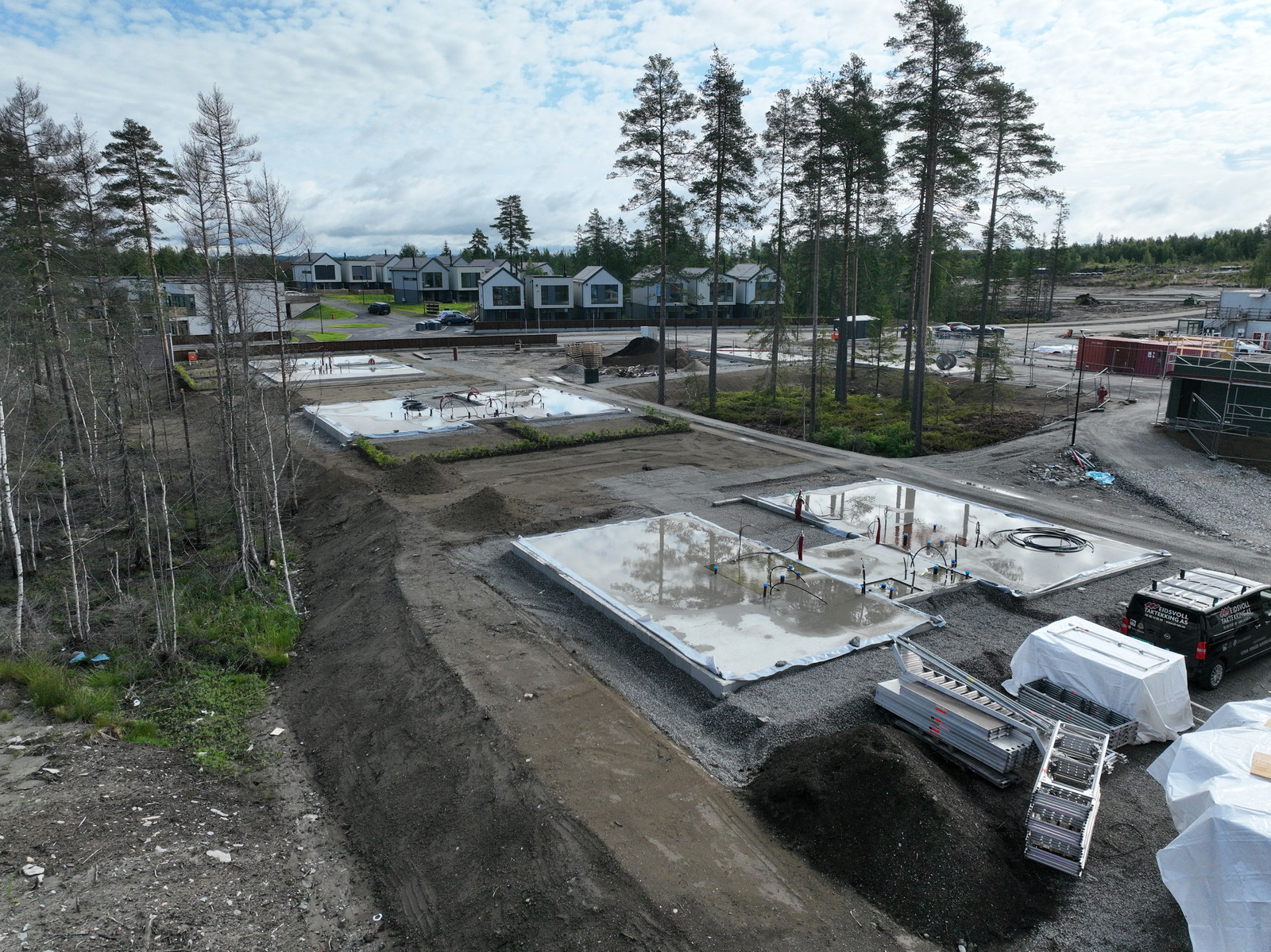 Dronebilde juni 2025- Leilighet 1-12