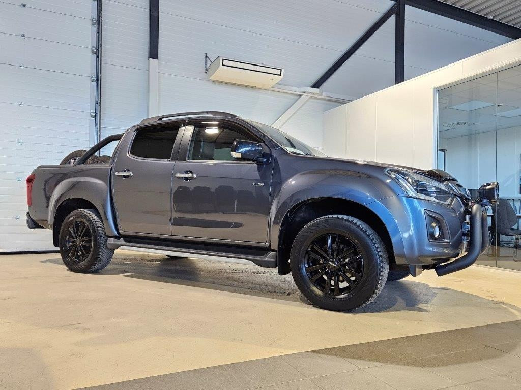 Isuzu D-max LS Double Cab 1.9 163HK 4X4 I Black Edition, artic bøyl 2
