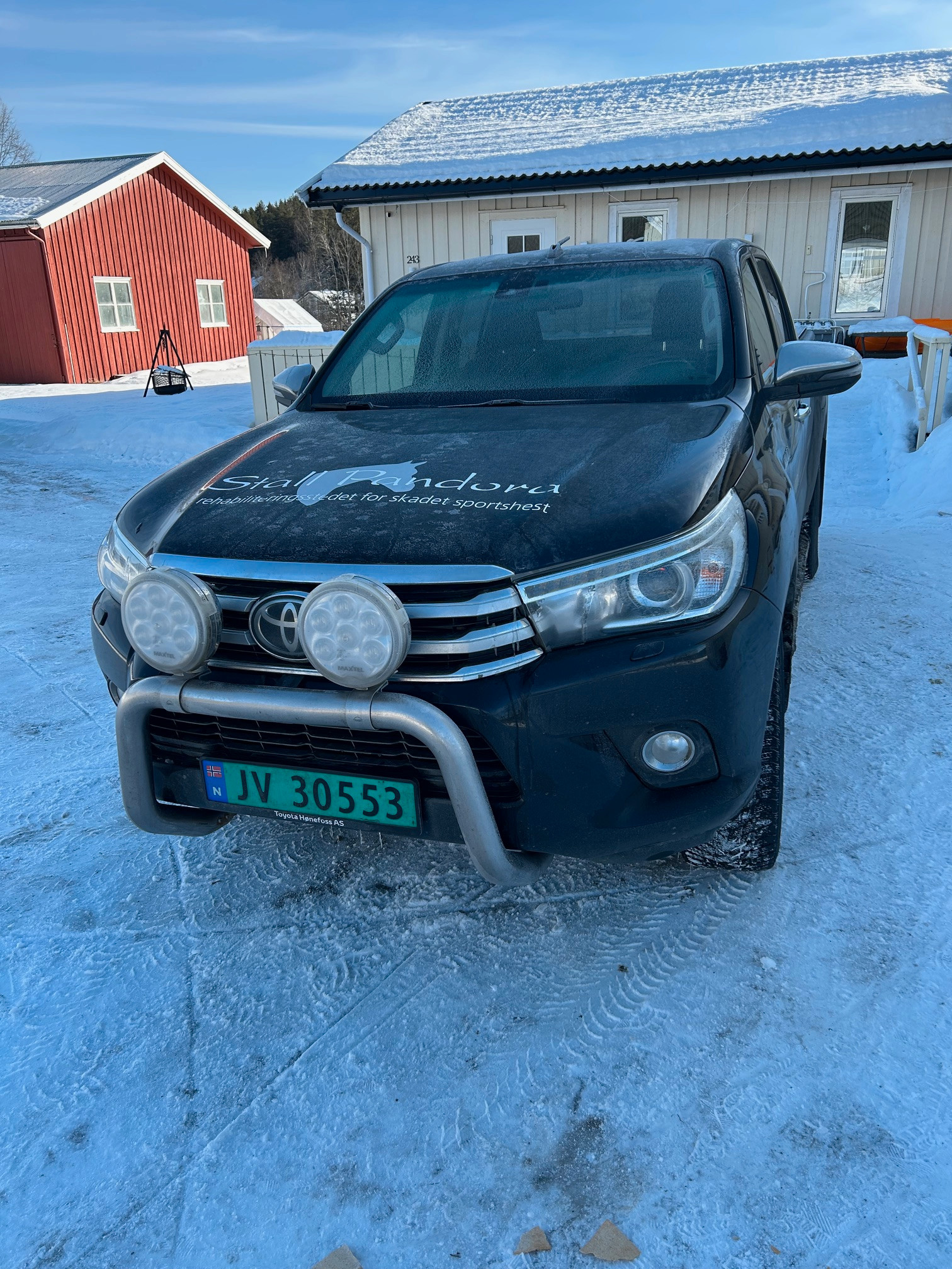 Toyota HiLux D-4D 150hk D-Cab 4WD SR aut 2